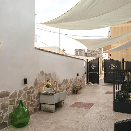 Alfonsina 3* אוג'אנו לה קייזה